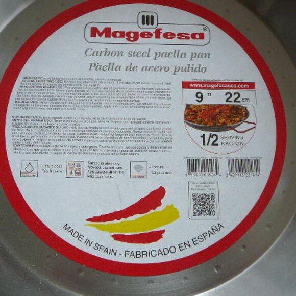 Magefesa ® Carbon Steel Paella Pan, 9 in-22 cm for 1-2 Servings, Made in Spain - Picture 2 of 4